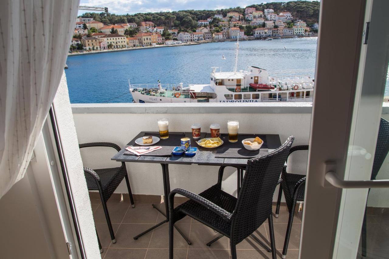 Apartment Gordon Mali Lošinj Exterior foto